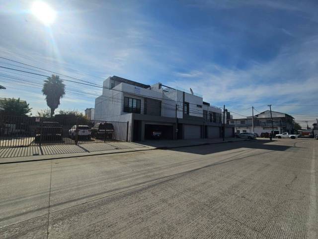 #144 - Casa para Venta en Tijuana - BC - 2
