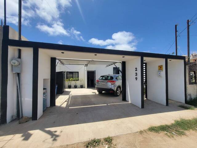 #166 - Casa para Venta en Ensenada - BC